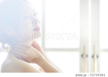 女性 ビューティー お風呂 女性 ビューティー お風呂 53734361