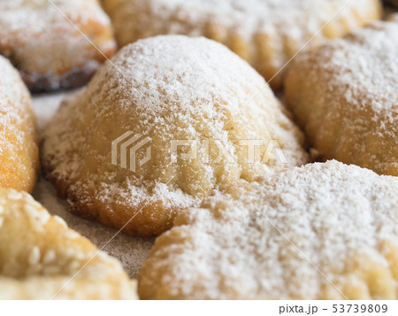 Ramadan sweets close-up. Egyptian cookies Kahk. Ramadan sweets close-up. Egyptian cookies Kahk. 53739809