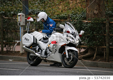 警視庁 交通機動隊 白バイ YAMAHA FJR1300Pの写真素材 [53742030] - PIXTA