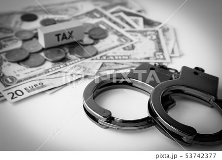 金融犯罪 外貨 手錠 税金 TAX 税 違法行為 犯罪 税逃れ 所得隠し 犯罪収益 金融犯罪 外貨 手錠 税金 TAX 税 違法行為 犯罪 税逃れ 所得隠し 犯罪収益 53742377