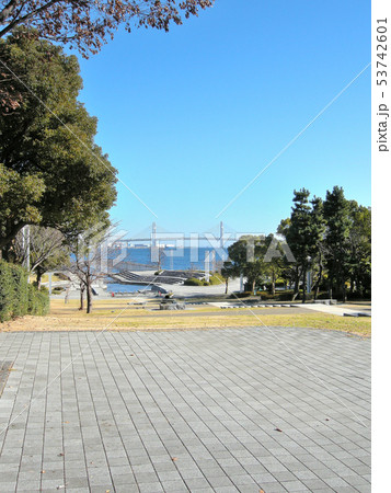 臨港パーク 神奈川県横浜市西区みなとみらいの風景 臨港パーク 神奈川県横浜市西区みなとみらいの風景 53742601