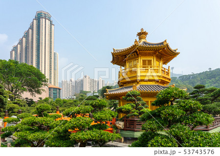 The Golden pavilion and gold bridge in Nan Lian 53743576