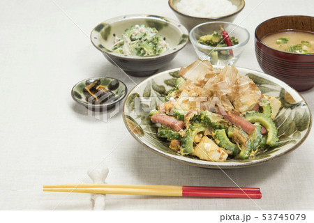 ゴーヤチャンプル定食 53745079