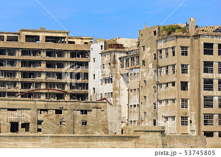 長崎_海から見た軍艦島 53745805