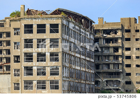 長崎_海から見た軍艦島 53745806