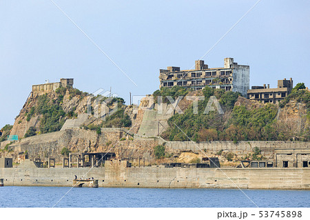 長崎_海から見た軍艦島 53745898