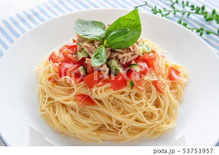 トマトとツナの冷製パスタ 53753957
