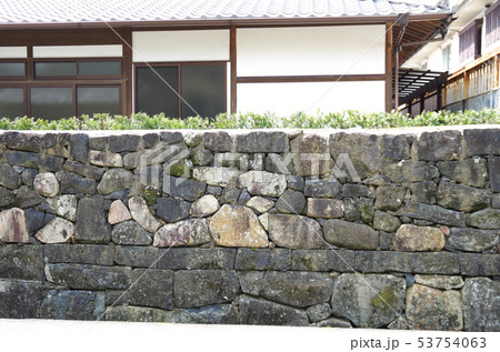 萩城下町武家屋敷の築塀の石垣 萩城下町武家屋敷の築塀の石垣 53754063