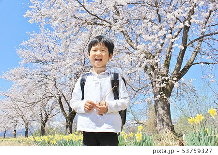 笑う 一年生 53759327