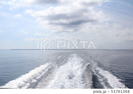 沖縄の高速船の船跡　沖縄観光 53761368