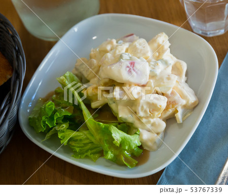 Salad with vegetables 53767339
