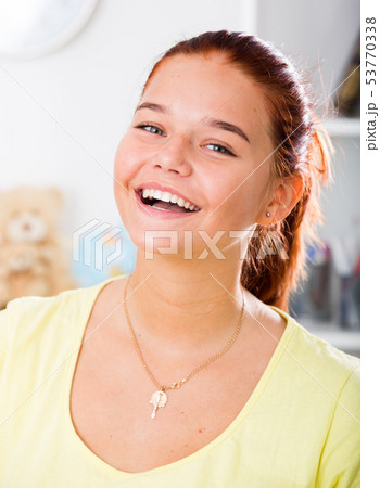 smiling teenager girl 53770338