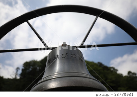 縁結びの鐘 縁結びの鐘 53770931