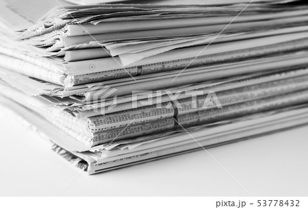 新聞紙　古紙　リサイクル　再利用　情報ソース　定期購読 53778432