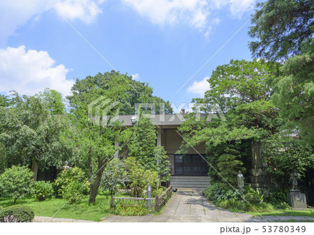 吉祥寺にある安養寺の本堂（東京都武蔵野市） 53780349