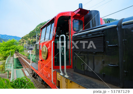 トロッコ列車　亀岡駅 53787129