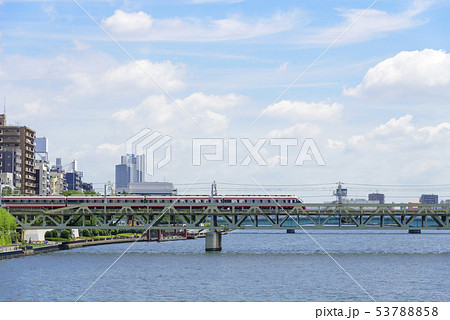隅田川と東武伊勢崎線隅田川橋梁（東京都台東区） 53788858