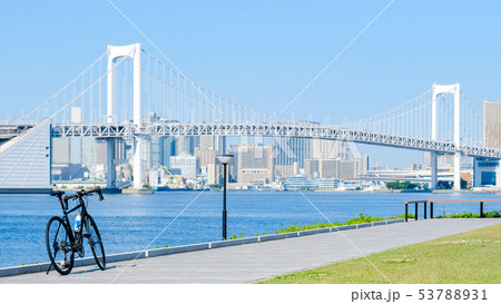 CYCLING TIME　（ピント：自転車） 53788931