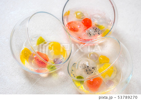 九龍球 香港のゼリー Spherical jelly popular in Hong Kong 九龍球 香港のゼリー Spherical jelly popular in Hong Kong 53789270