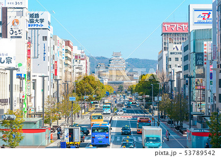 姫路城と大手前通りの景観 53789542