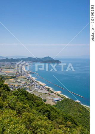 瀬戸内の海岸線　（香川県東かがわ市引田） 53790193