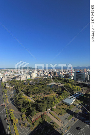 高松市立玉藻公園(高松城跡)とその周辺を俯瞰する 高松市立玉藻公園(高松城跡)とその周辺を俯瞰する 53794939