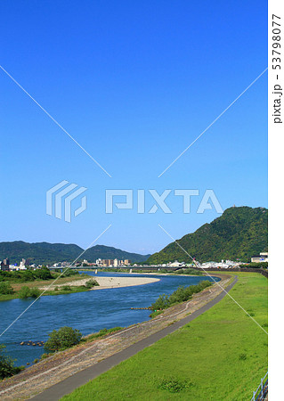 岐阜市　長良川と岐阜城 53798077