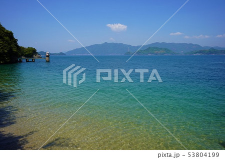 大浜崎灯台付近の砂浜と検潮所 53804199