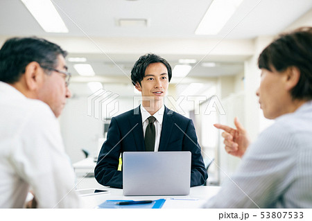 窓口 営業 相談 契約 説明 販売 運用 相続 投資 窓口 営業 相談 契約 説明 販売 運用 相続 投資 53807533