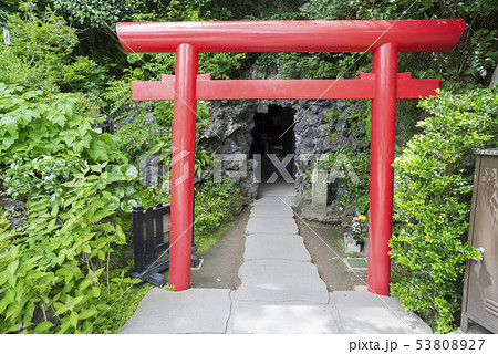 長谷寺の弁天窟(鎌倉市長谷) 53808927