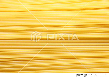 スパゲティ(乾麺)のアップ。 スパゲティ(乾麺)のアップ。 53808928