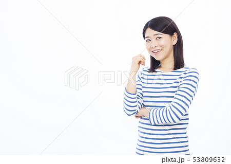30代女性 30代女性 53809632