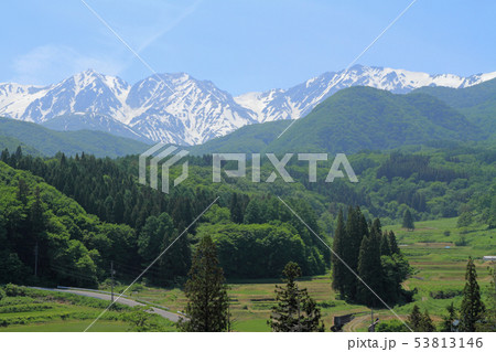 栂池パノラマ橋から望む初夏の白馬三山 栂池パノラマ橋から望む初夏の白馬三山 53813146