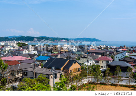 神奈川県 鎌倉市の高台から逗子市を望むの写真素材