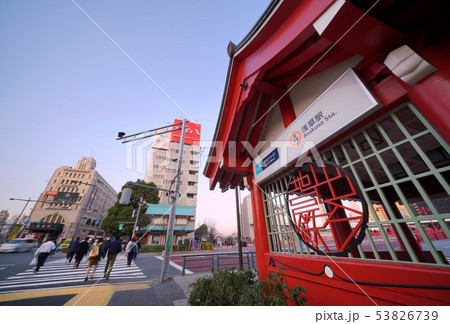 日本の東京都市景観  浅草駅などを望む 53826739