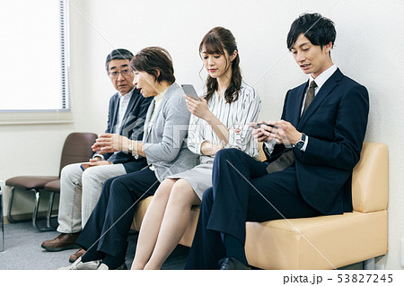 待合室 待ち時間 ロビー 受付 窓口 スマホ 待合室 待ち時間 ロビー 受付 窓口 スマホ 53827245