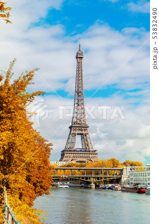 eiffel tour over Seine river 53832490