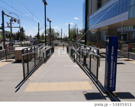 Health Sciences/Jubilee LRT Stationと駅出口, Edmonton Health Sciences/Jubilee LRT Stationと駅出口, Edmonton 53835913