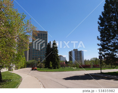 University of Albertaの敷地内 53835982