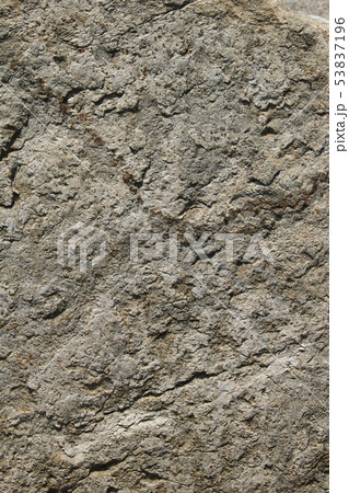 荒い岩肌 荒い岩肌 53837196