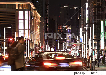日本の東京都市景観　「日本橋」などを望む（夜景） 53845609