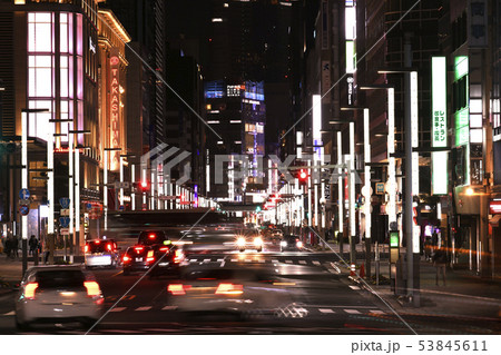 日本の東京都市景観　「日本橋」などを望む（夜景） 53845611