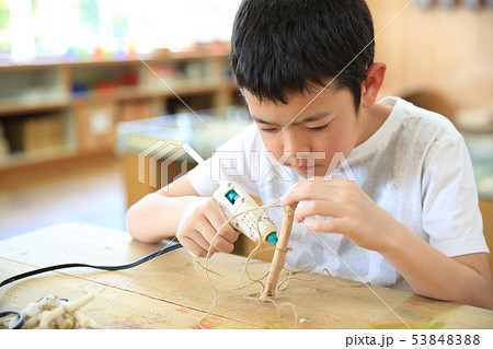 小学生の図画工作 小学生の図画工作 53848388