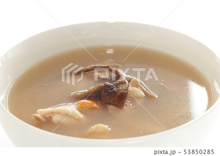 茶樹茸と陳皮の鶏肉漢方スープの写真素材