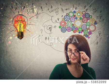 businesswoman has ideas 53852099