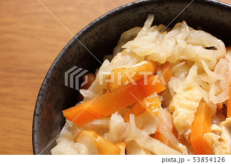 切り干し大根の煮物 ニンジン ちくわ 薄揚げ入り の写真素材