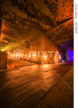 （栃木県）大谷資料館　大谷石地下採掘場跡 53857351