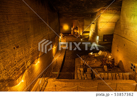 （栃木県）大谷資料館　大谷石地下採掘場跡 53857362