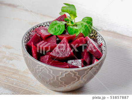 red beetroot cutting into pieces in a bowl 53857887