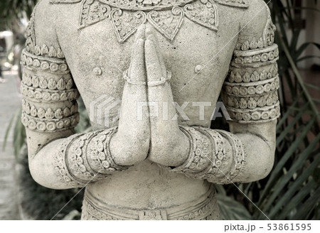 Statue decorating in the garden 53861595